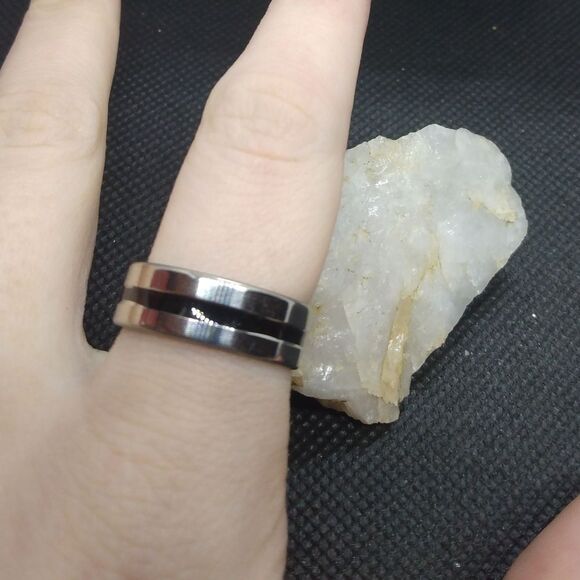Stainless steel new ring size 6 silver with black unisex‎ - Picture 1 of 2